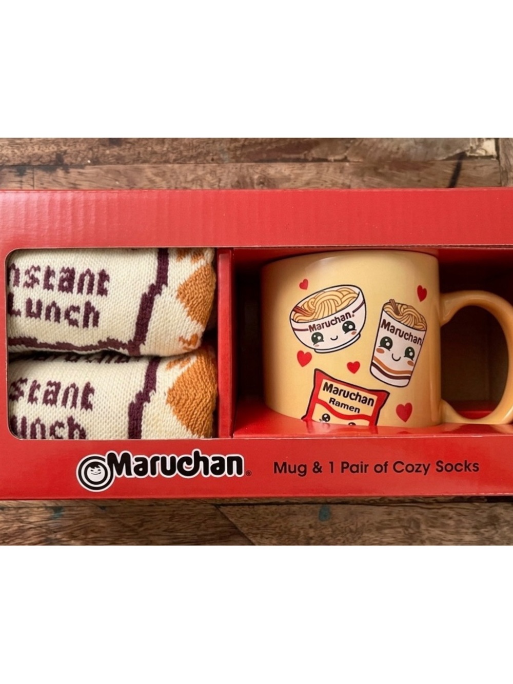 NEW Maruchan Ramen Noodle Soup Mug + Fuzzy Socks 2-Piece Gift Set Kawaii Design